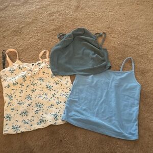 Stylish tank tops set of Four